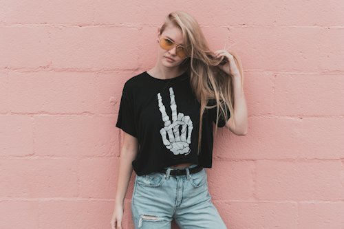 Camiseta casual negra de manga corta